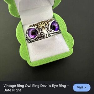 Owl ring nwt approximately size 8 purple eyes EDC